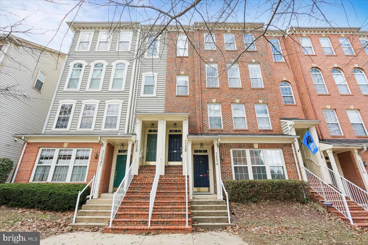 723 Main Street #723-B photo 2