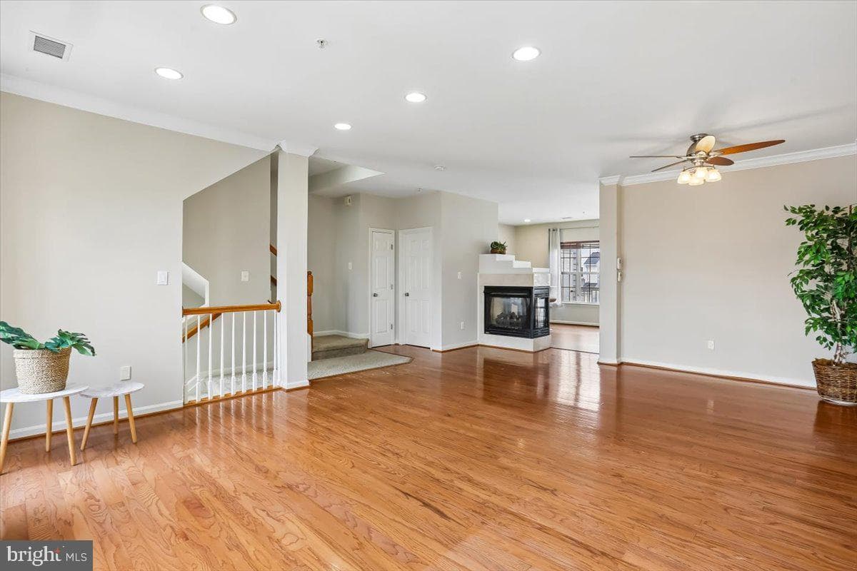 723 Main Street #723-B photo 7