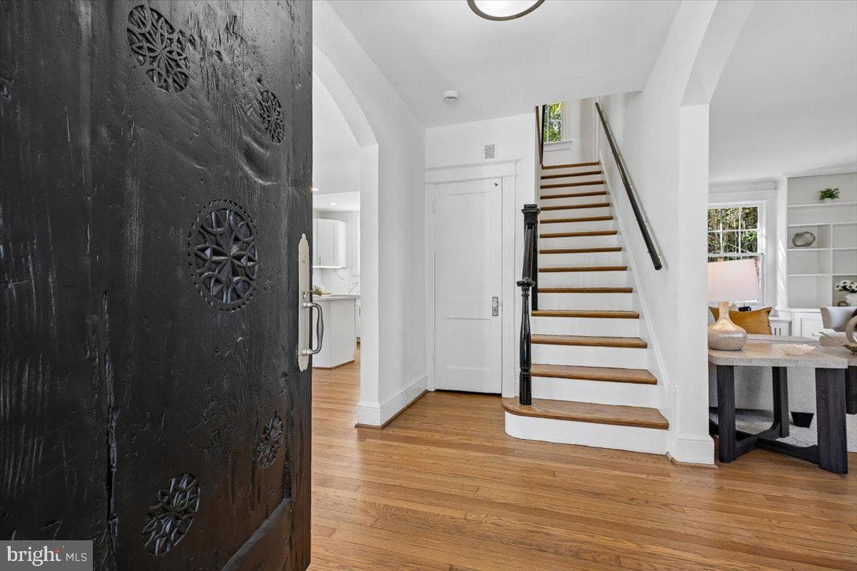 4714 Hunt Avenue photo 3