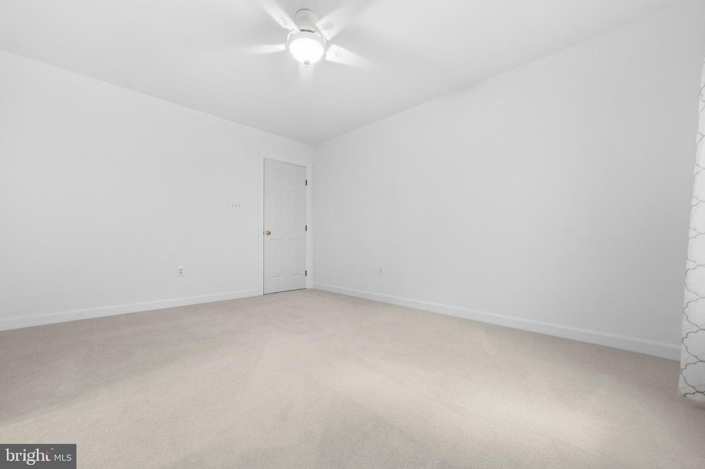 21527 Fox Field Circle photo 40