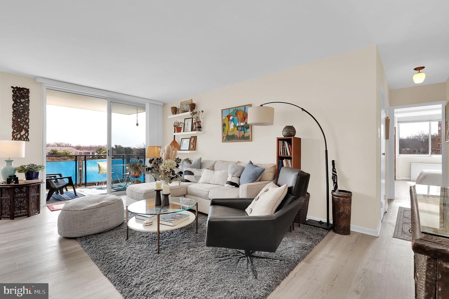 10401 Grosvenor Place #721 photo 2