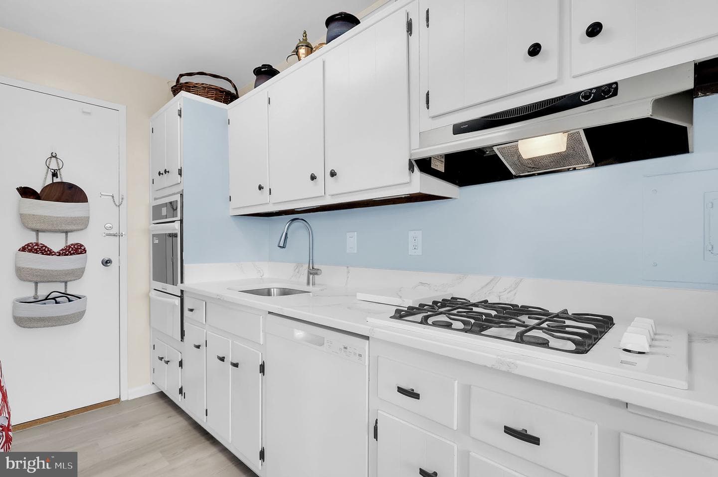 10401 Grosvenor Place #721 photo 8