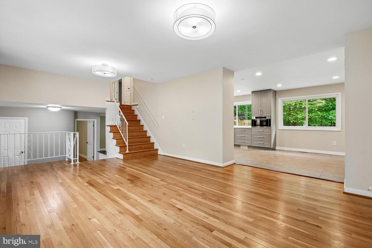 13714 Drake Drive photo 16