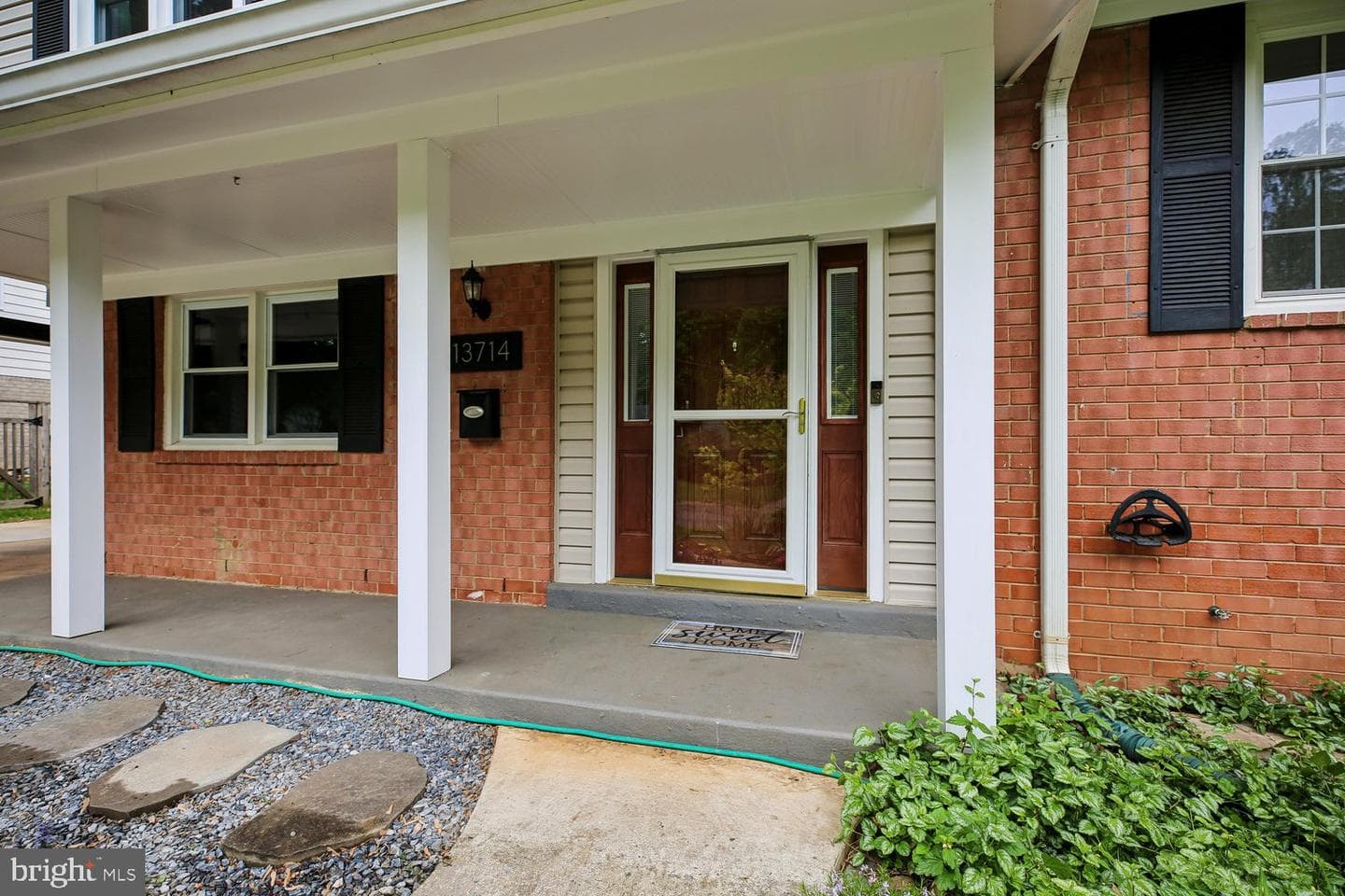 13714 Drake Drive photo 3