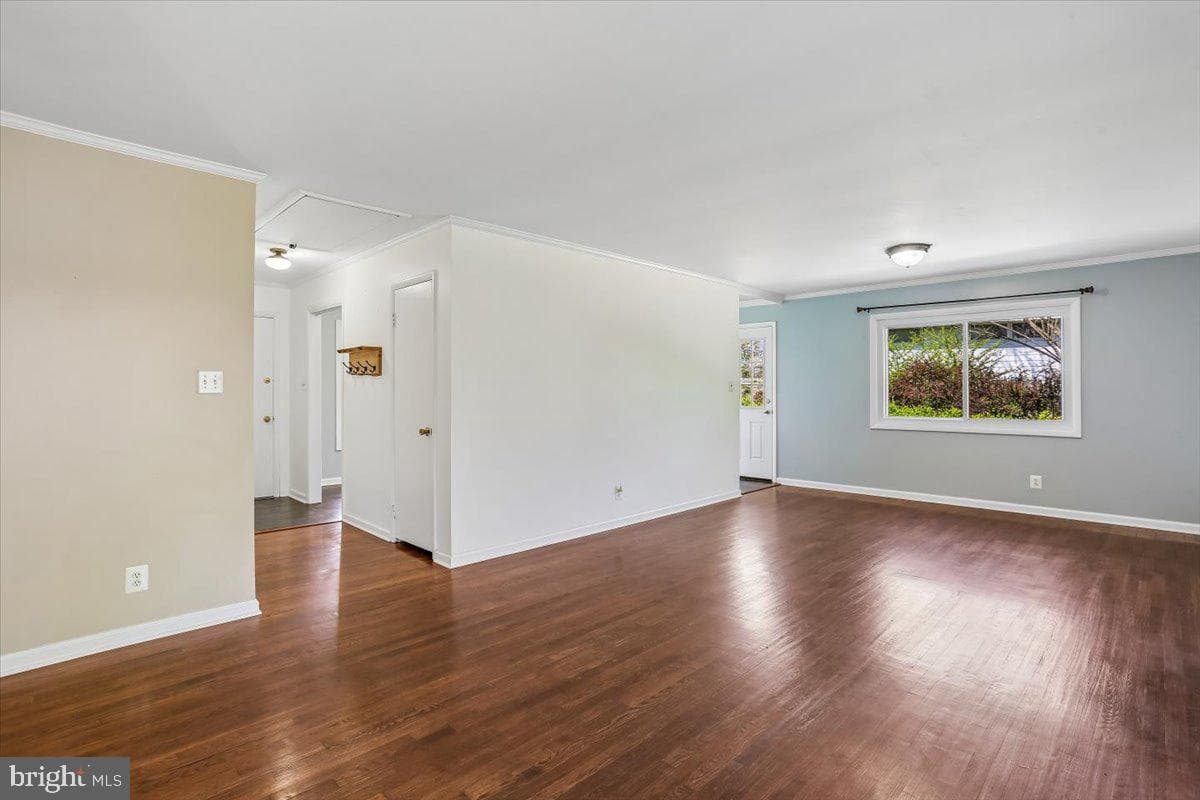 4423 Renn Street photo 11