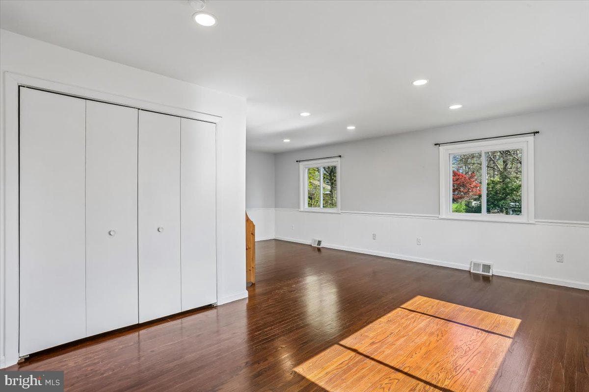 4423 Renn Street photo 33