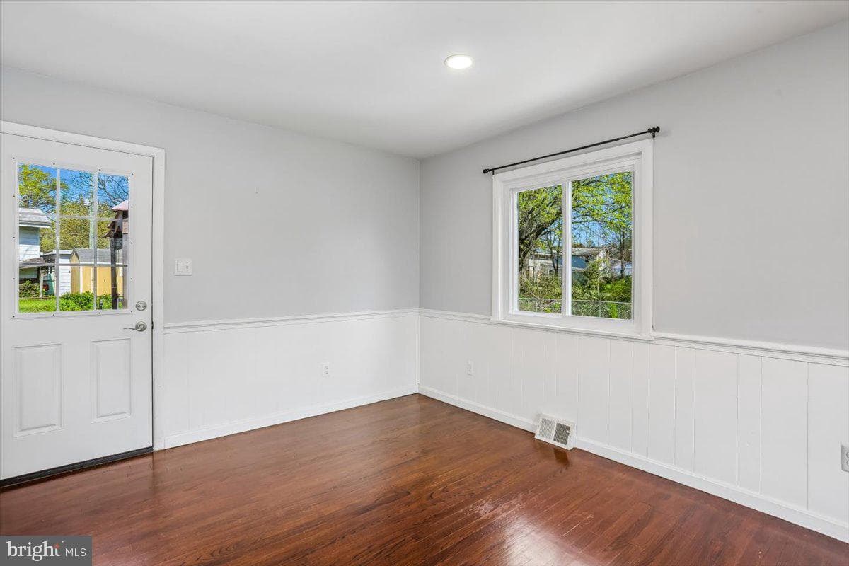 4423 Renn Street photo 35