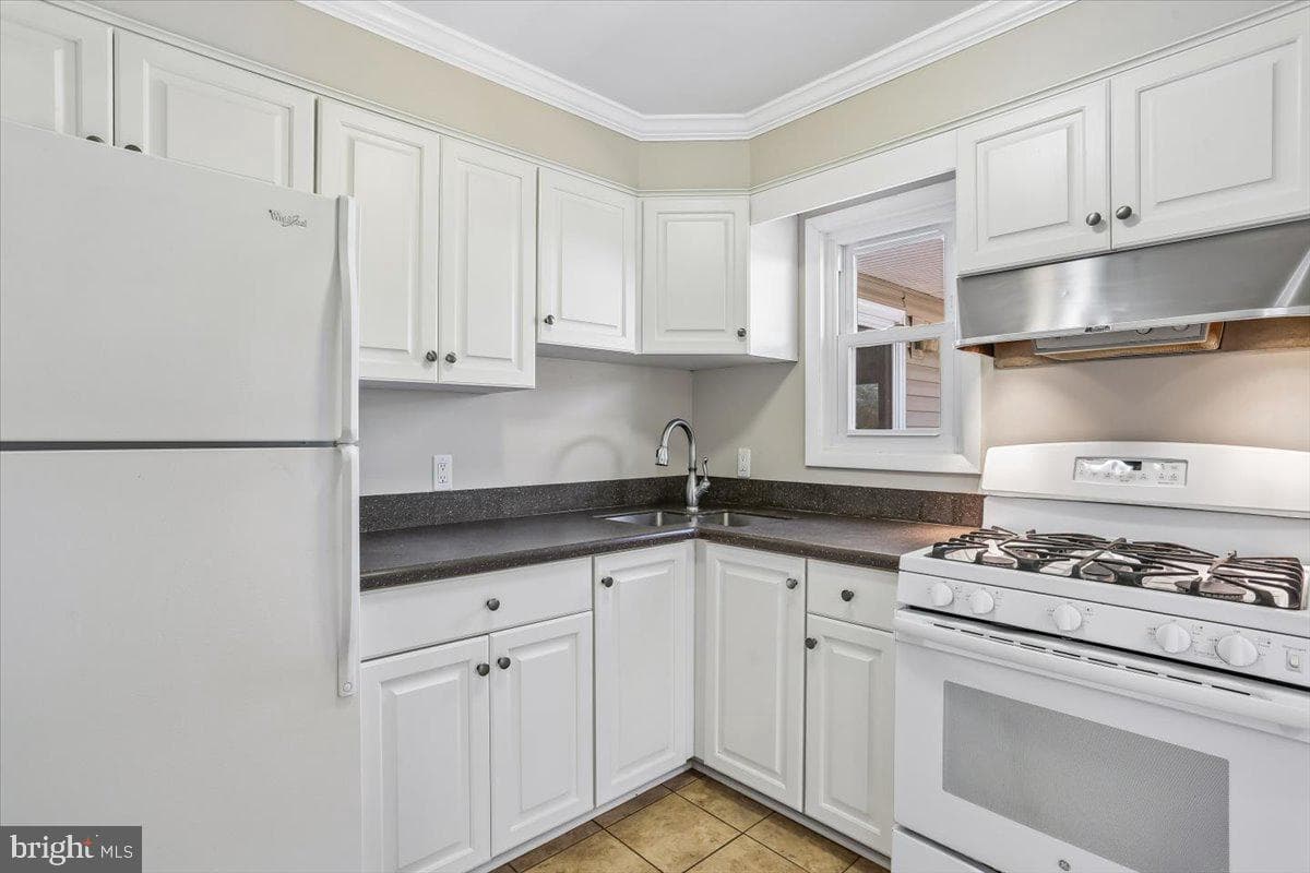 4423 Renn Street photo 39
