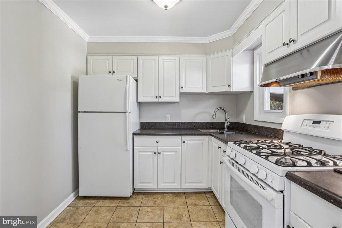 4423 Renn Street photo 40