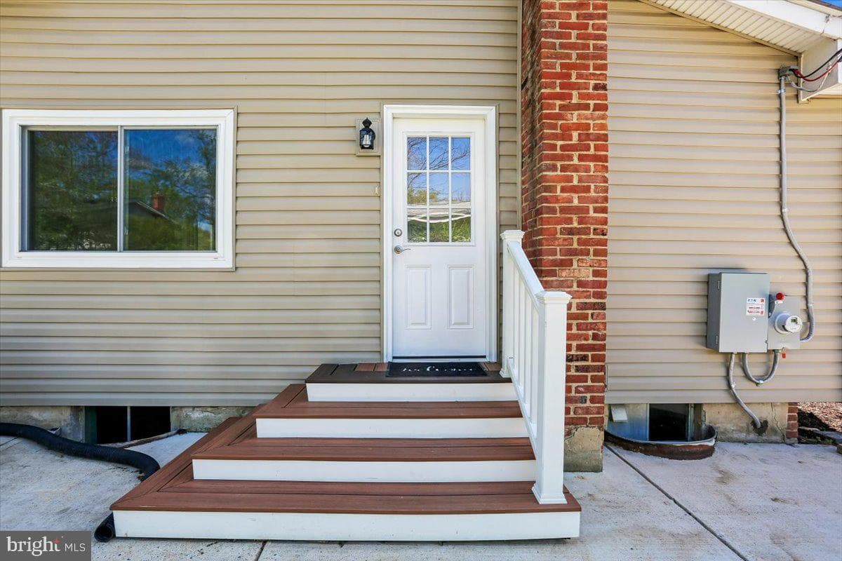 4423 Renn Street photo 52