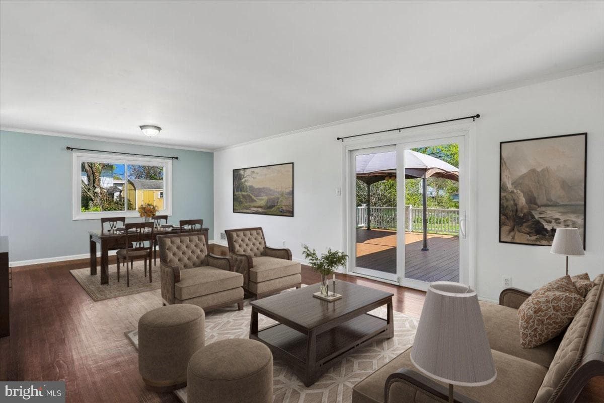 4423 Renn Street photo 8