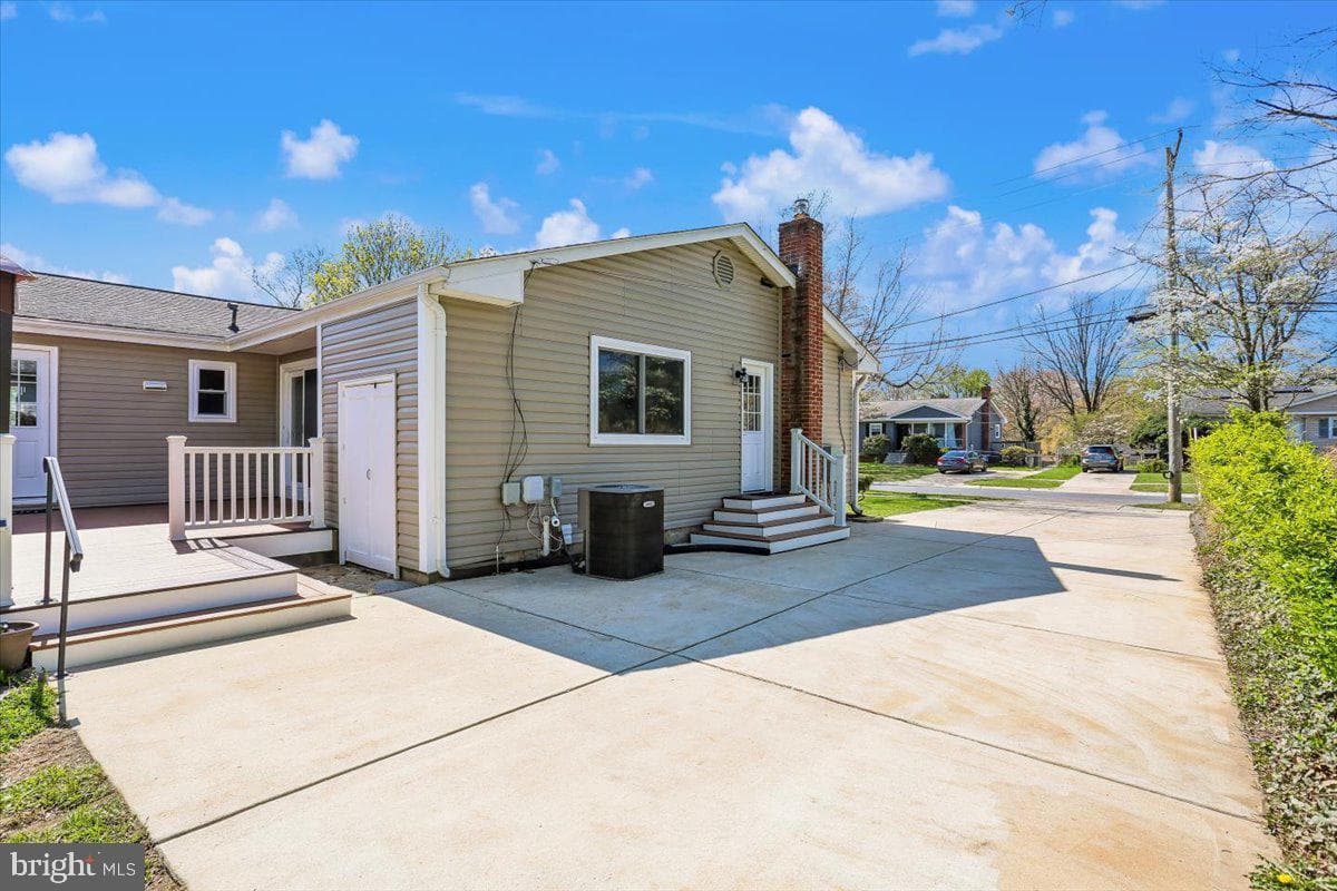 4423 Renn Street photo 82