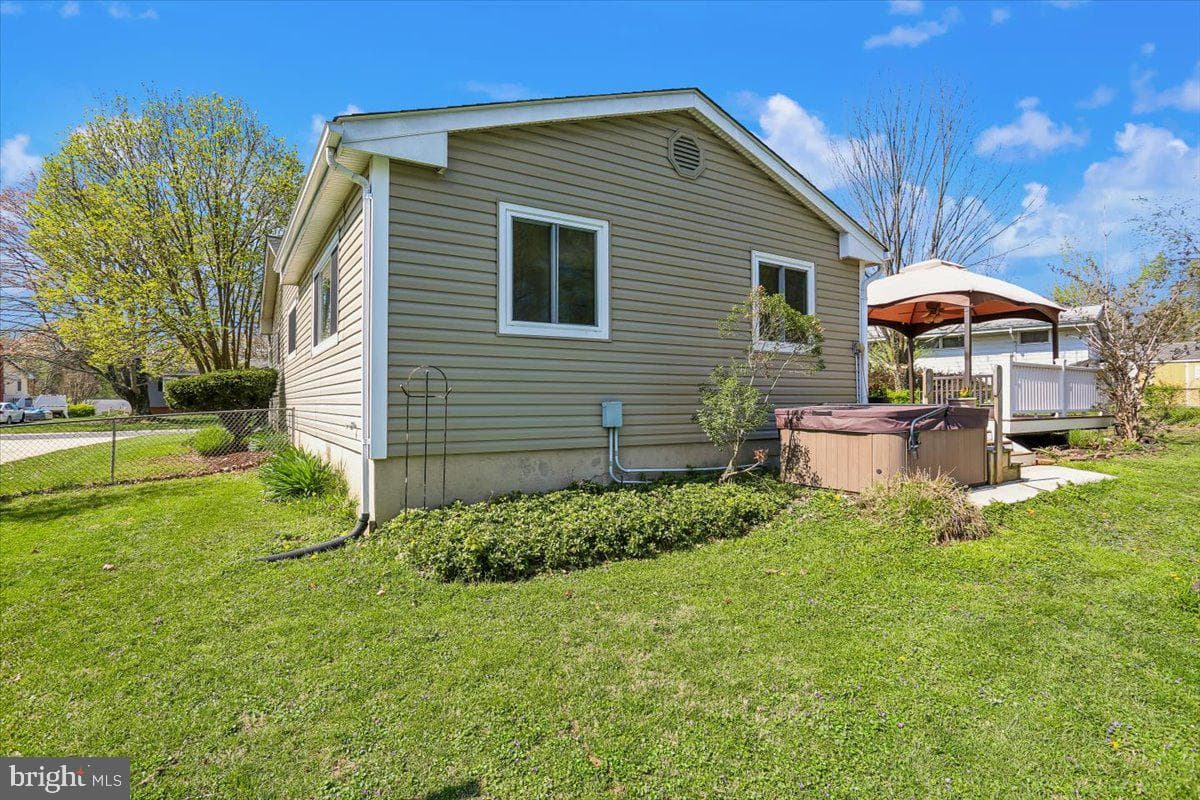 4423 Renn Street photo 83