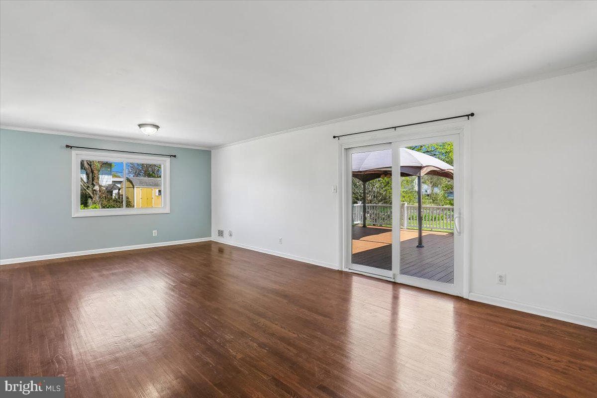 4423 Renn Street photo 9