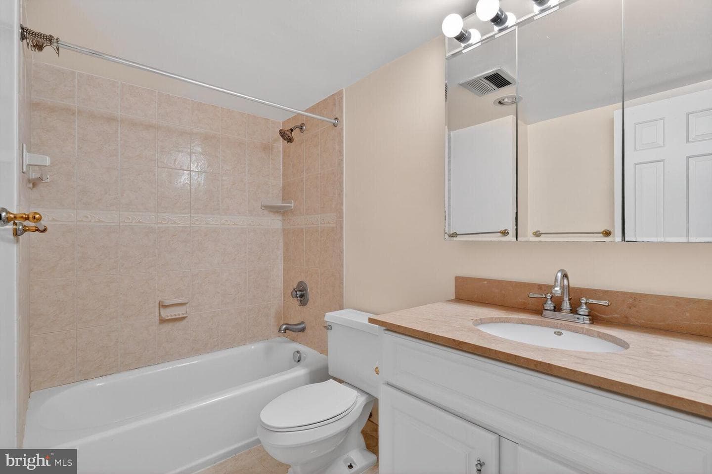 4601 N Park Avenue N #402-B photo 16