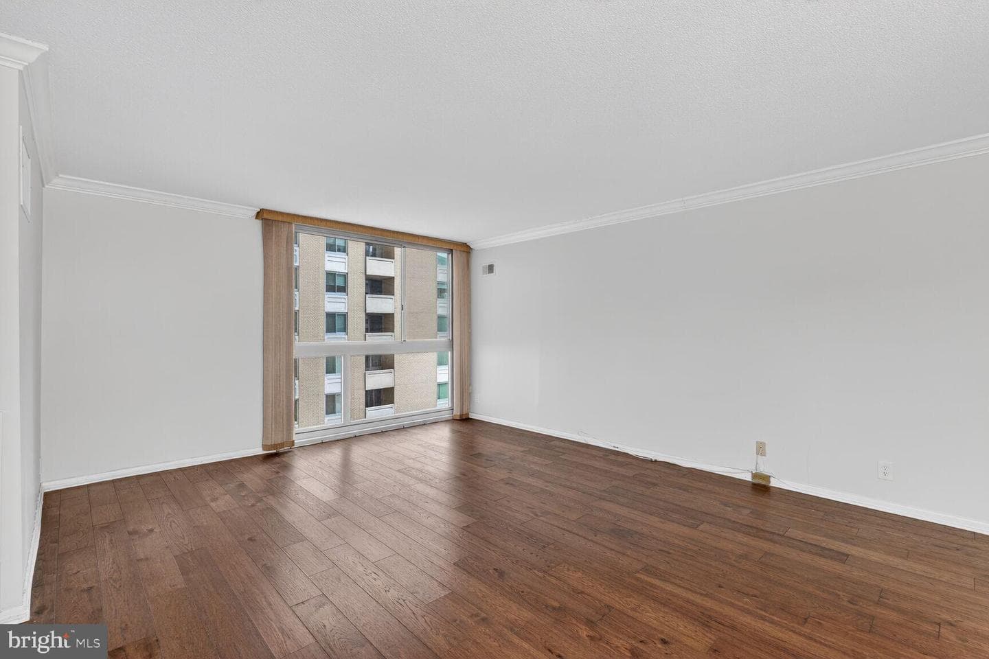 4601 N Park Avenue N #402-B photo 18