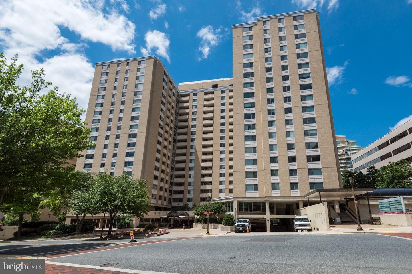 4601 N Park Avenue N #402-B photo 27