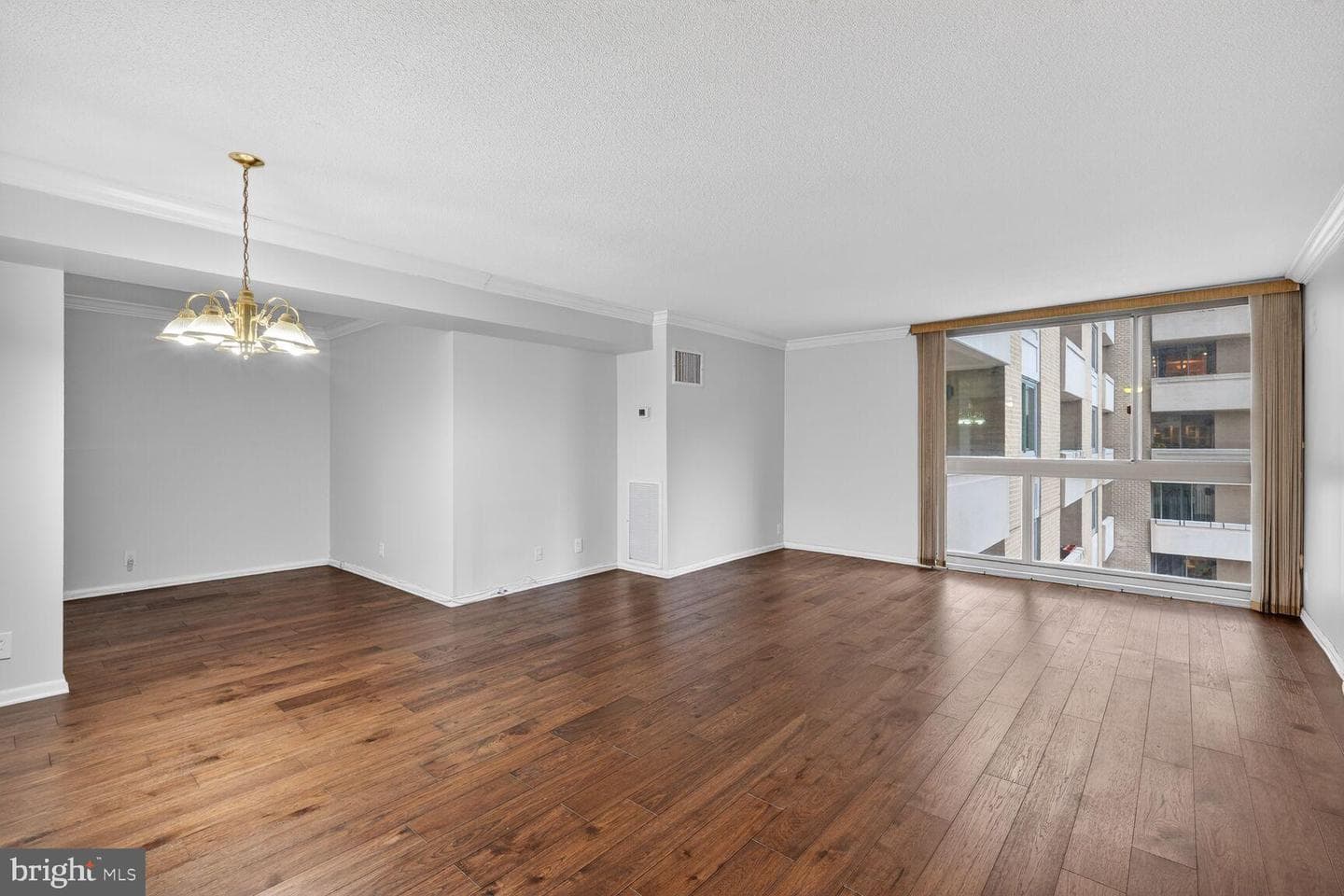 4601 N Park Avenue N #402-B photo 3