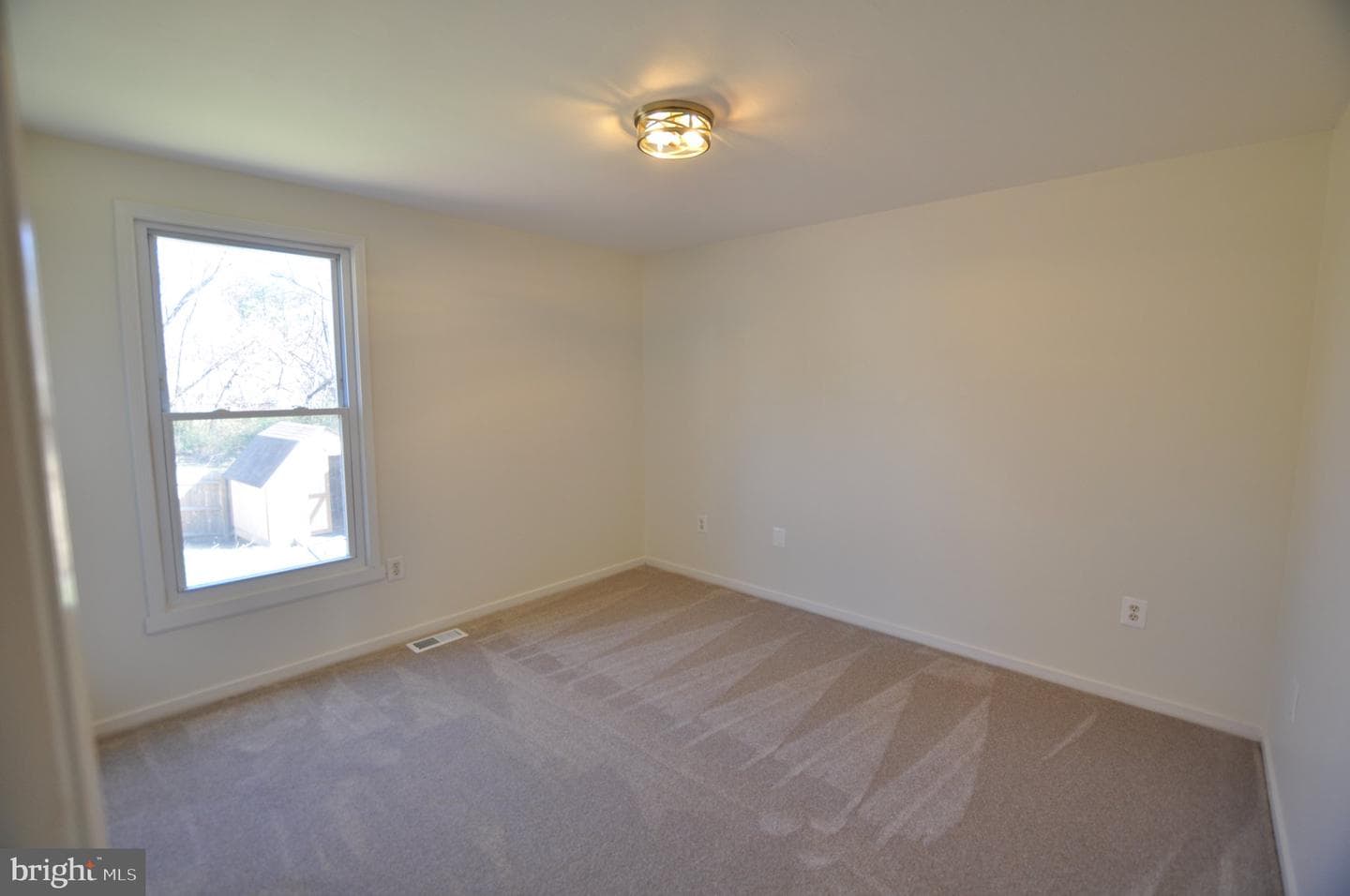 7421 Brenish Drive photo 14