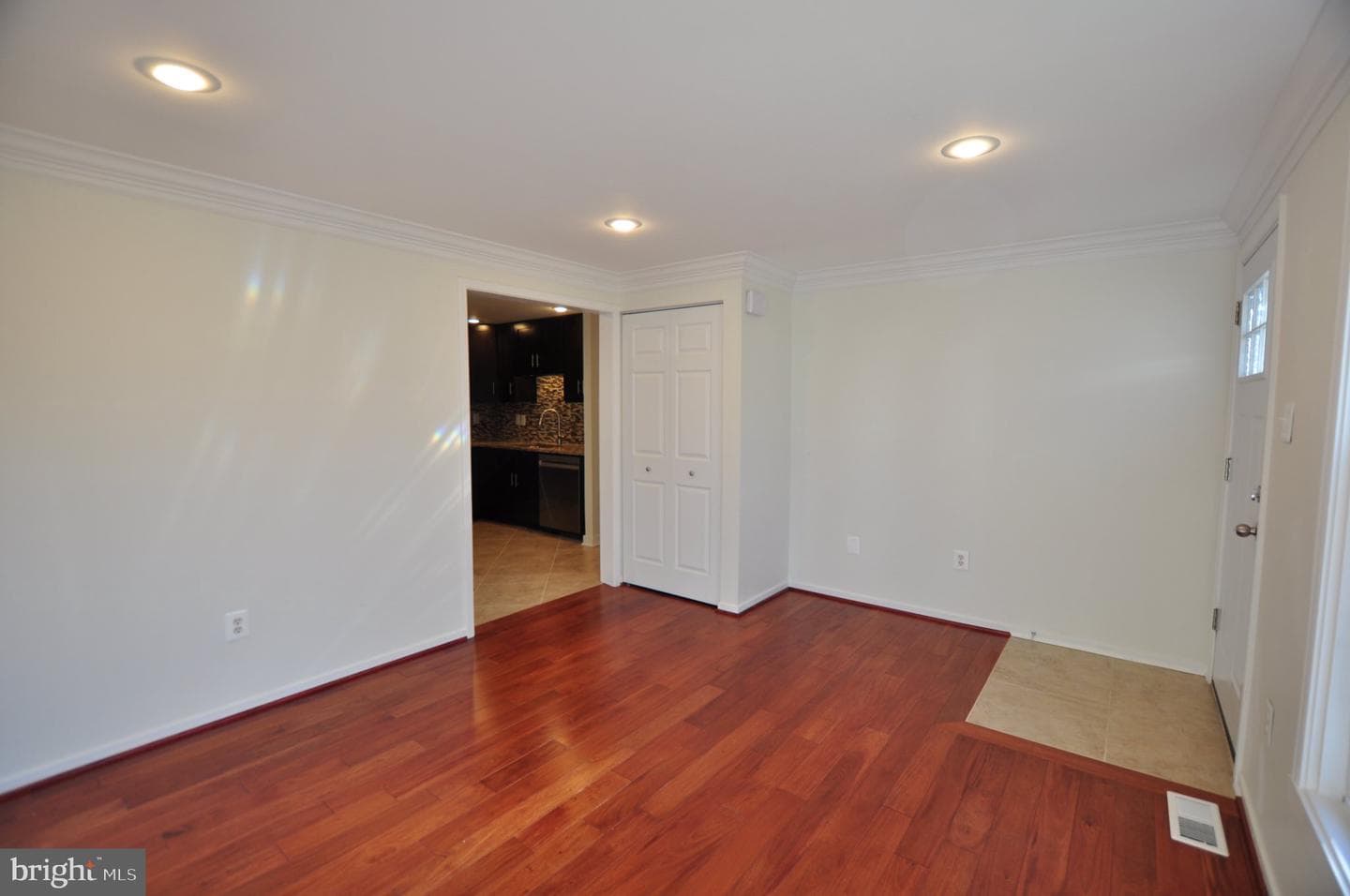 7421 Brenish Drive photo 4