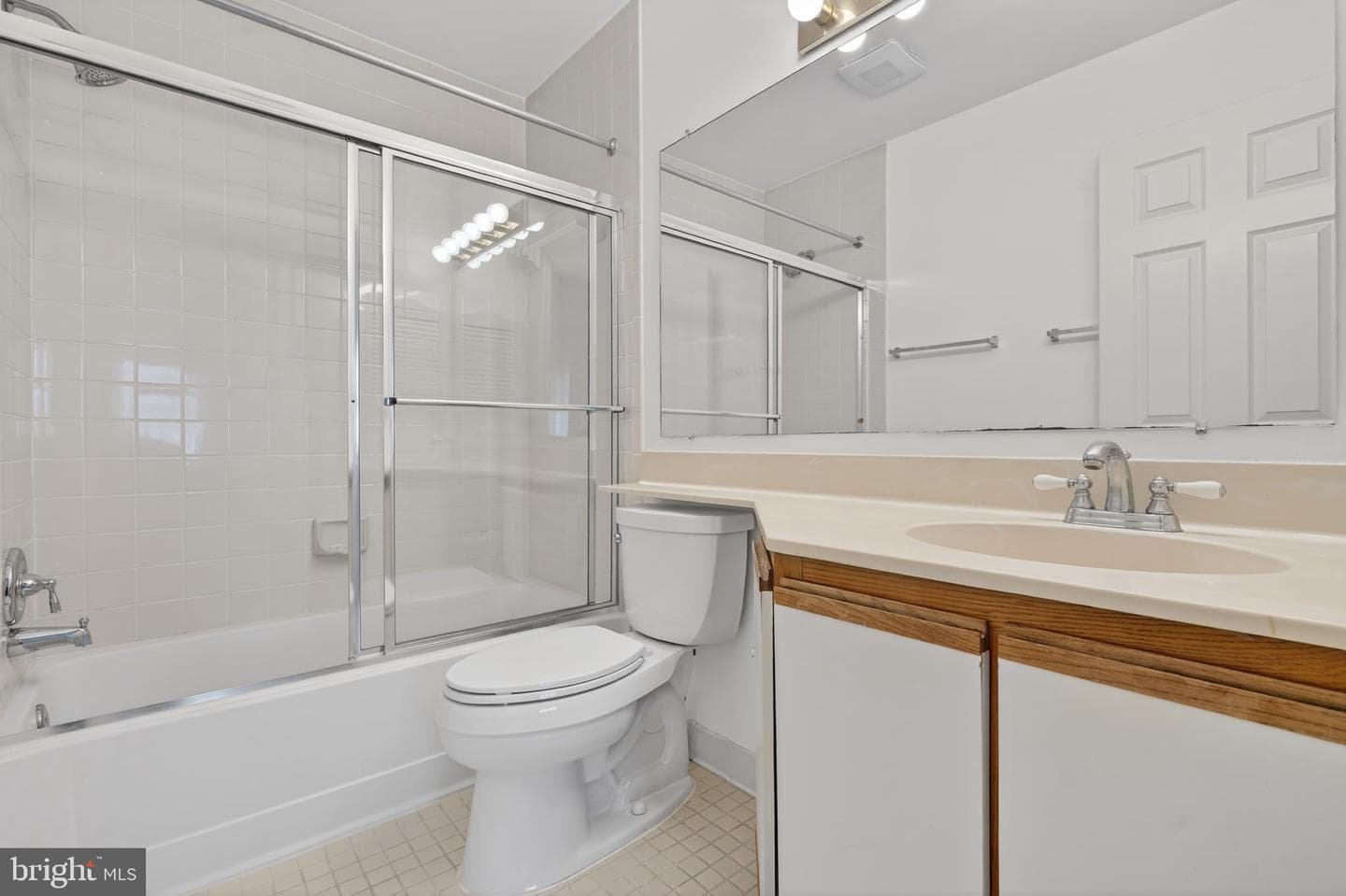 5715 Chapman Mill Drive #350 photo 13
