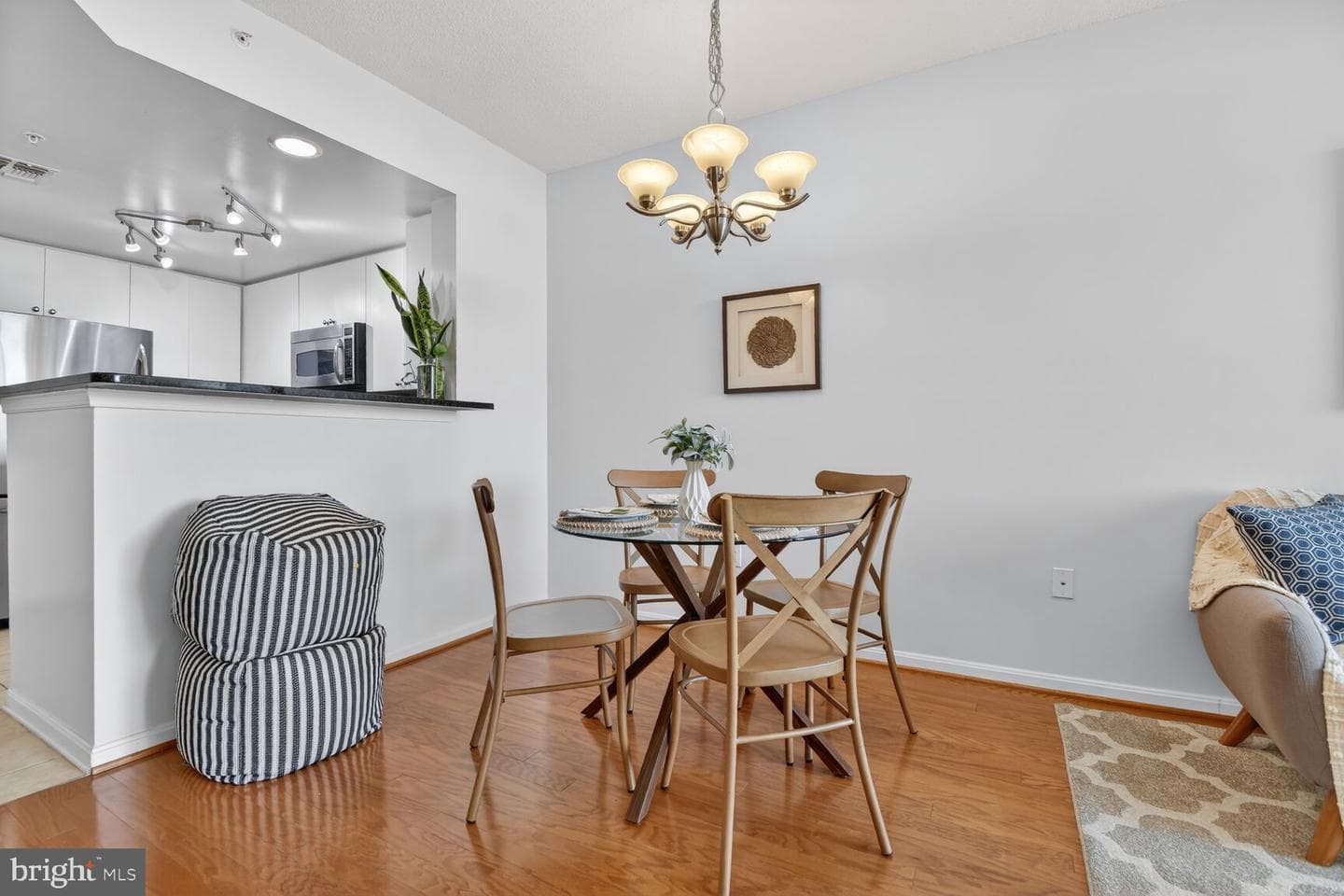 930 Wayne Avenue #1302 photo 15