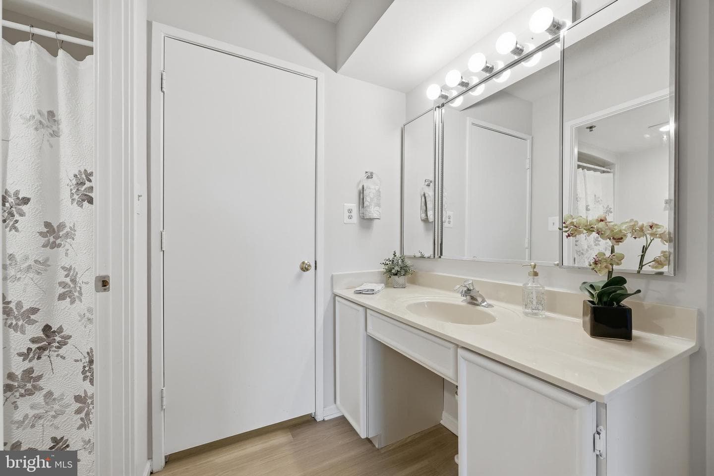 3330 N Leisure World Boulevard #5-610 photo 19