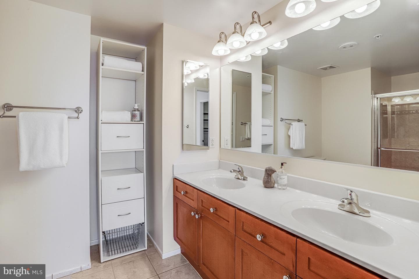 930 Wayne Avenue #1009 photo 16