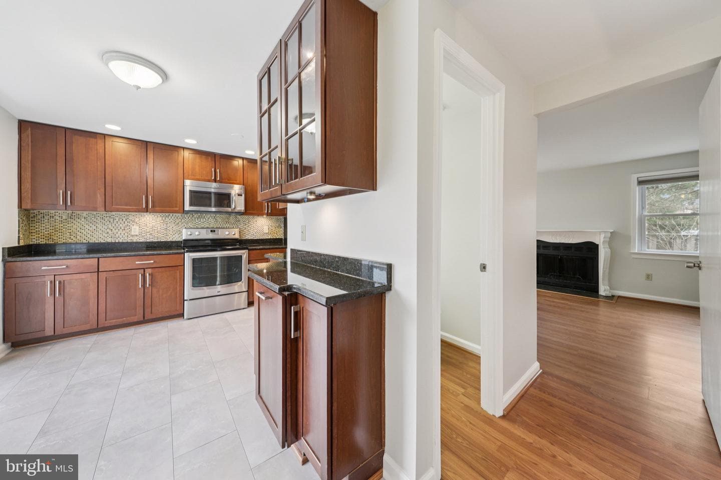 106 Lamont Lane photo 3