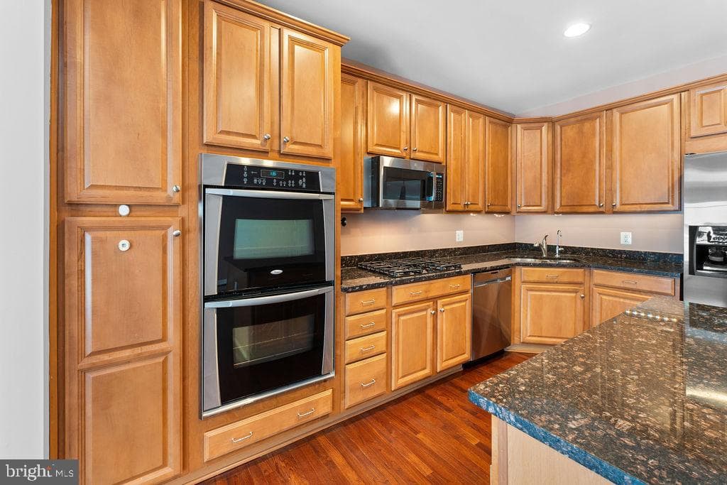 1627 Whitehall Drive photo 10