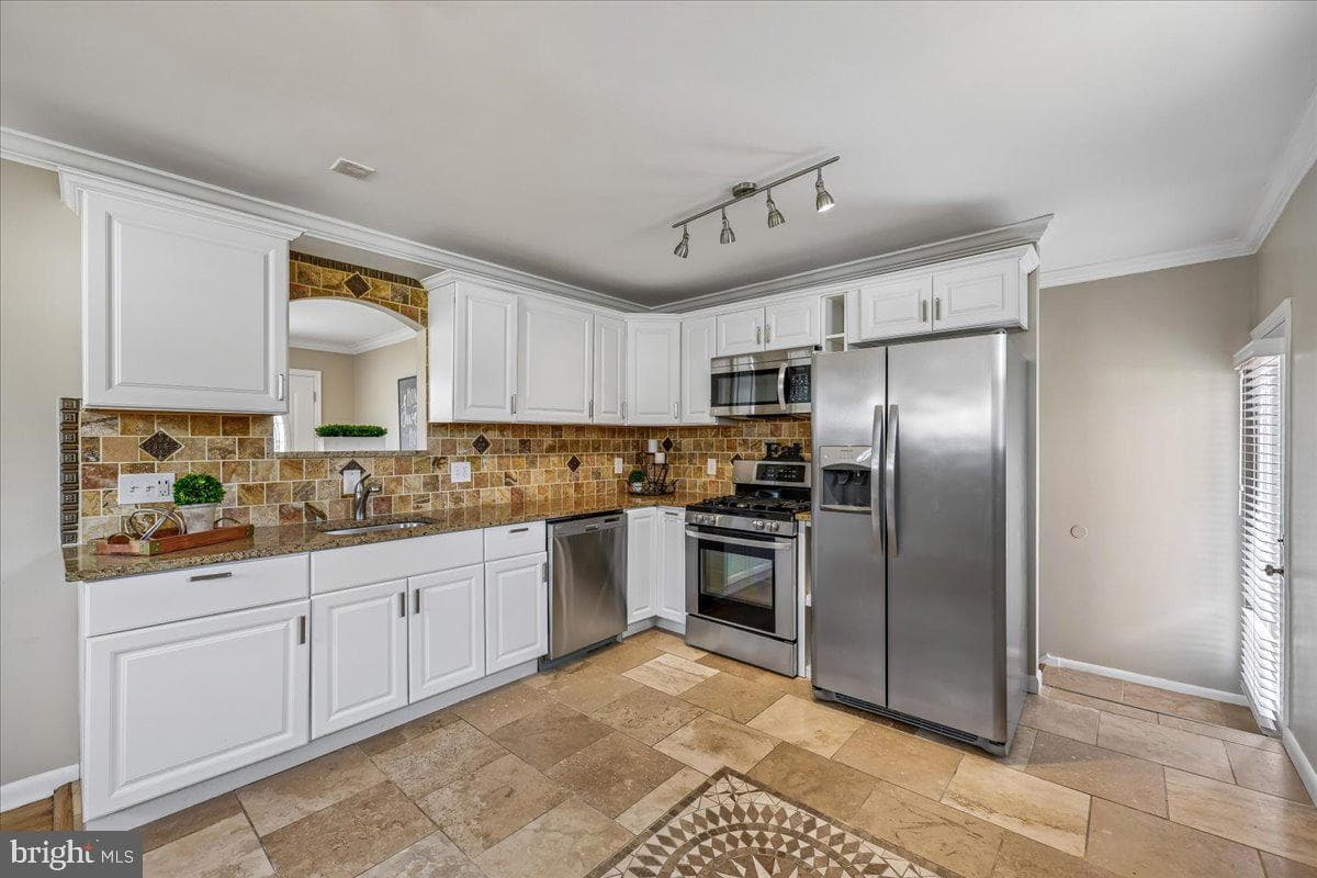 11310 Ashley Drive photo 12