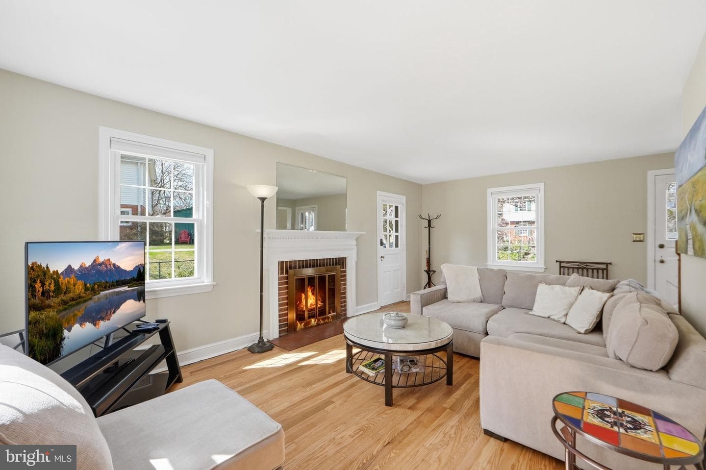2406 Churchill Road photo 2
