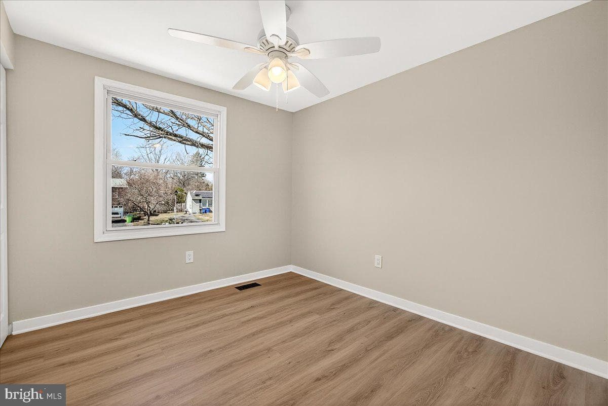 19158 Dowden Circle photo 41