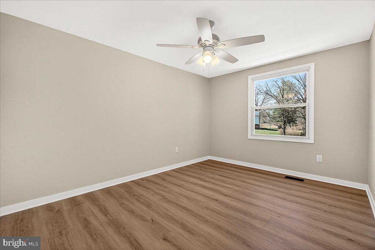 19158 Dowden Circle photo 45