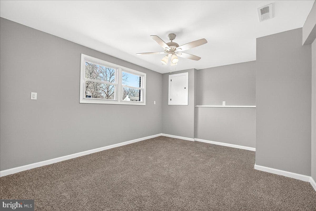 19158 Dowden Circle photo 46