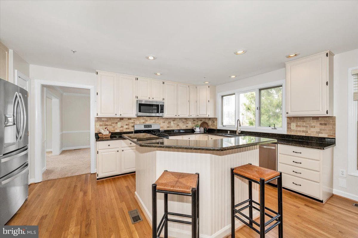 17900 Hickman Street photo 14