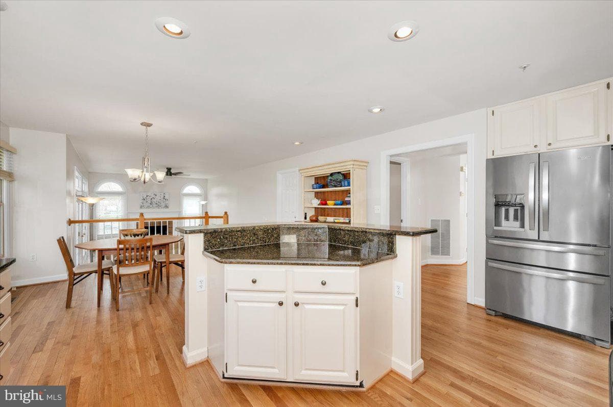 17900 Hickman Street photo 18