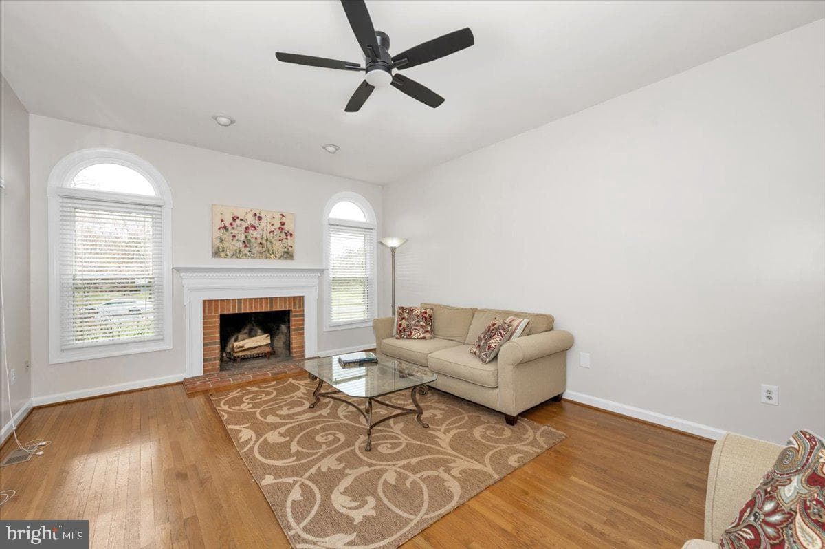 17900 Hickman Street photo 26