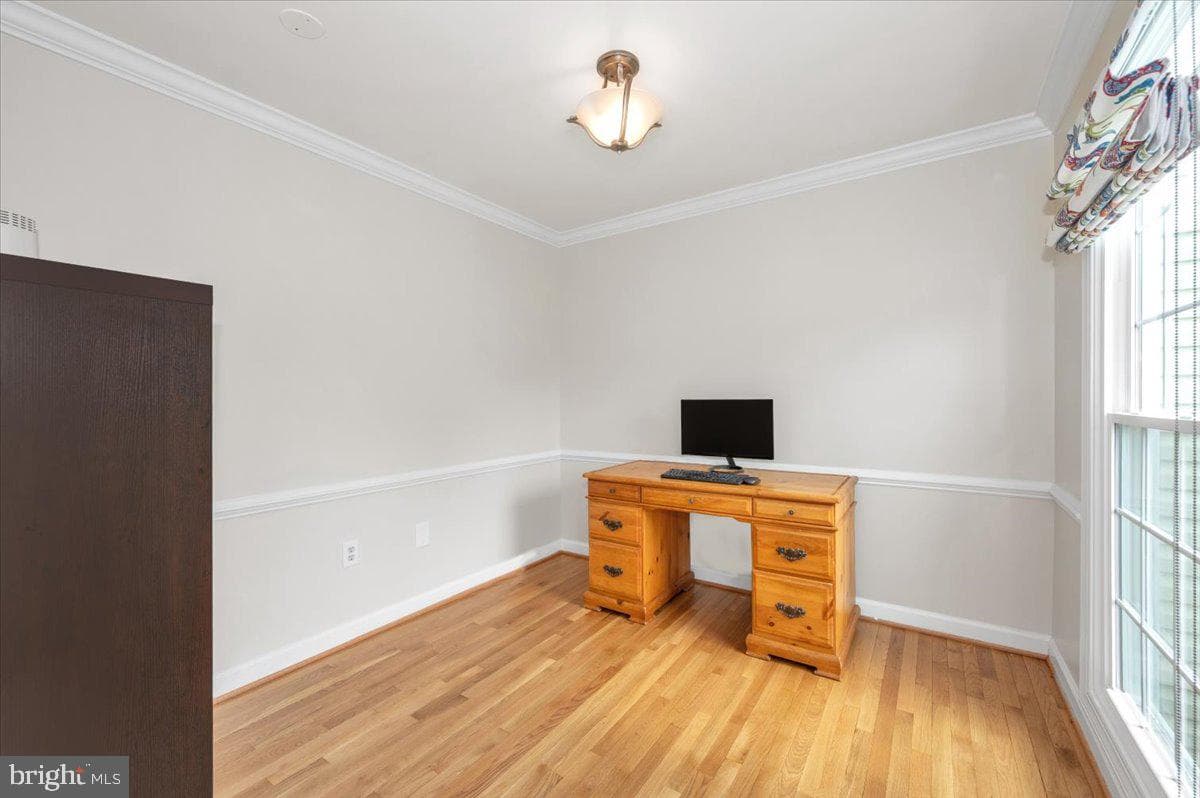 17900 Hickman Street photo 29
