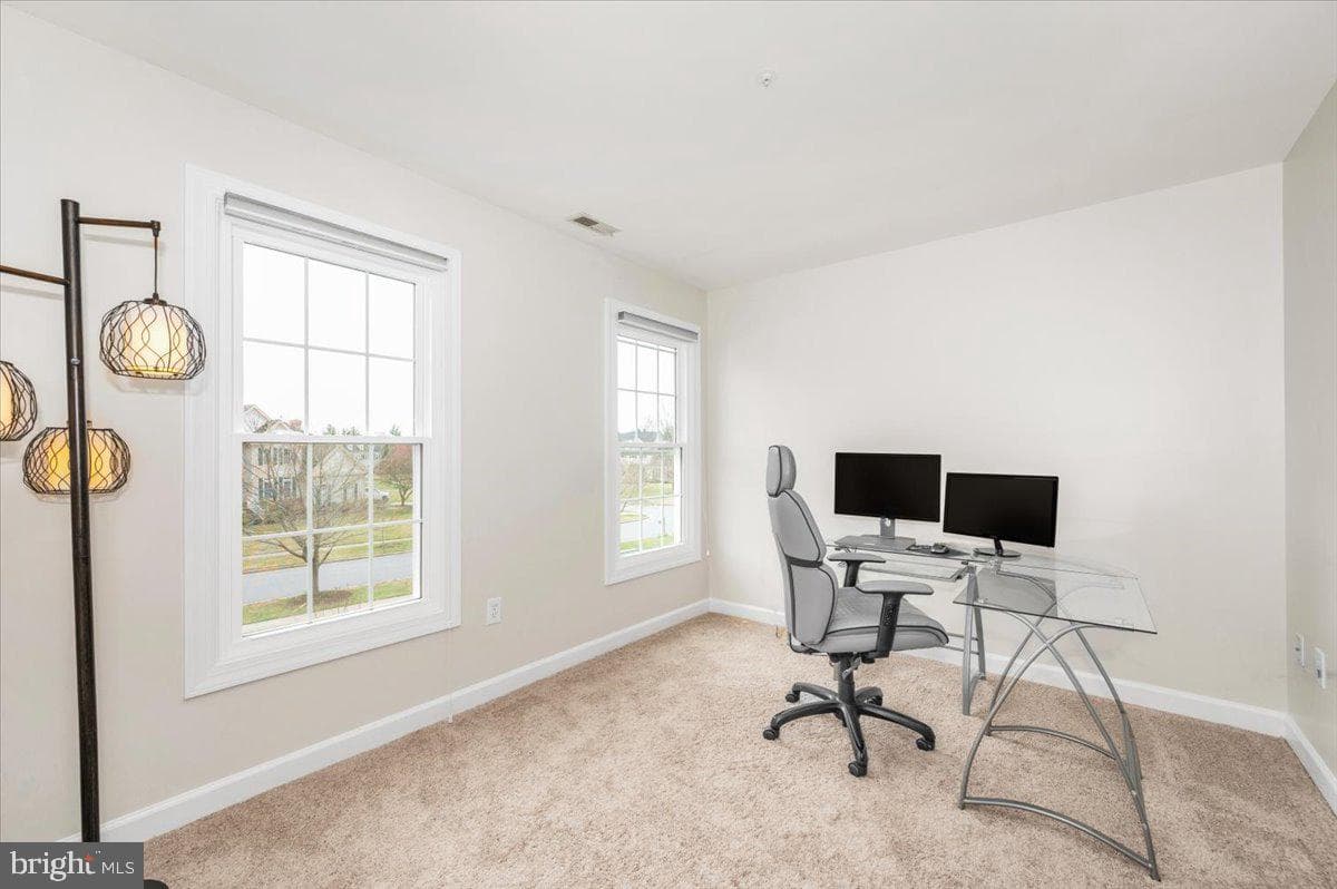 17900 Hickman Street photo 36