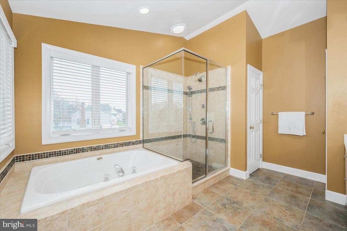 17900 Hickman Street photo 37