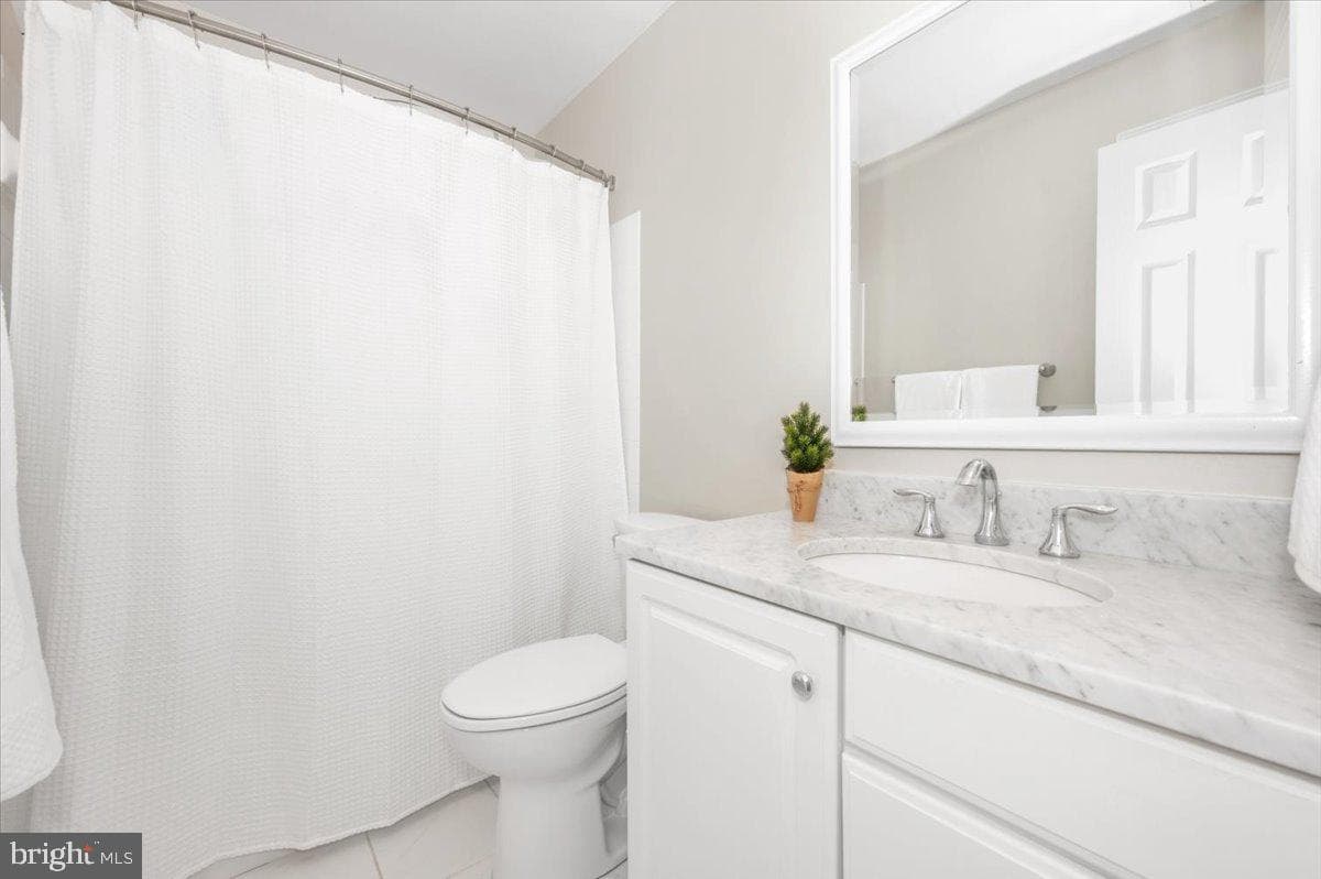 17900 Hickman Street photo 43