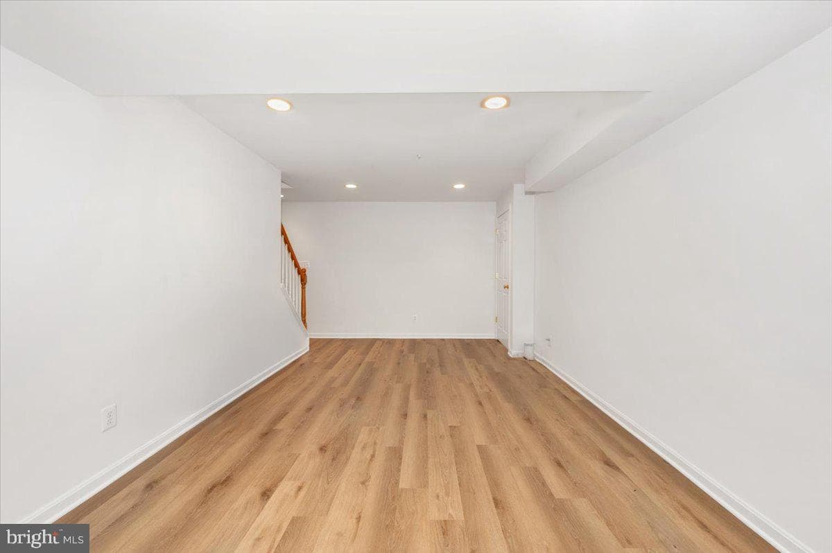 17900 Hickman Street photo 48