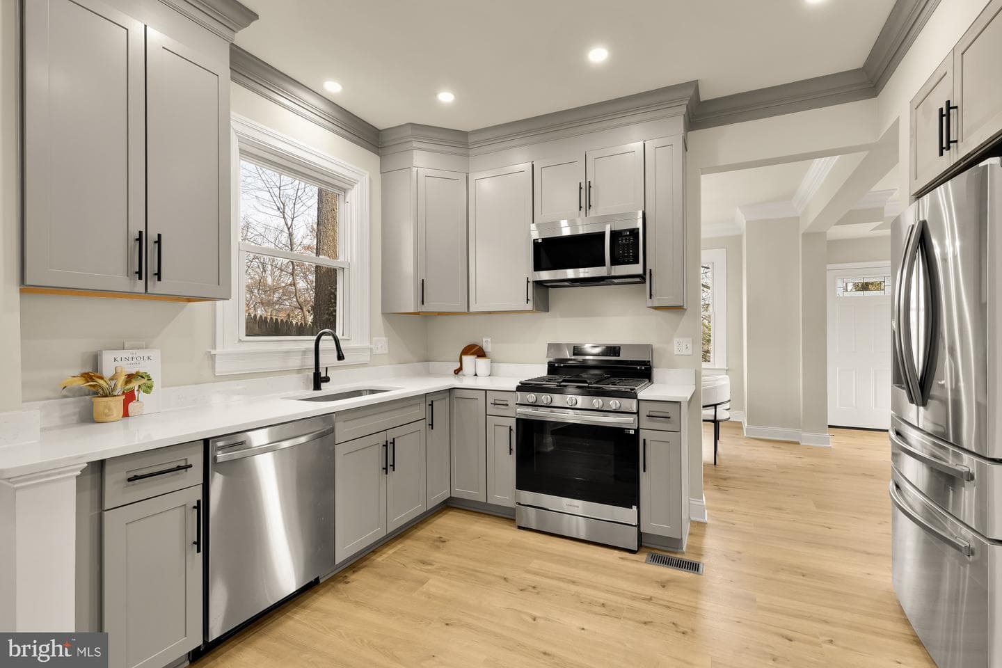 611 Ethan Allen Avenue photo 44