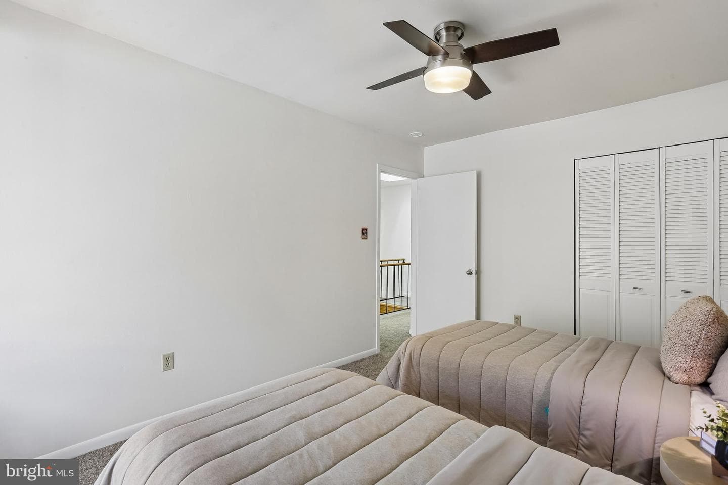 9211 Three Oaks Drive photo 32