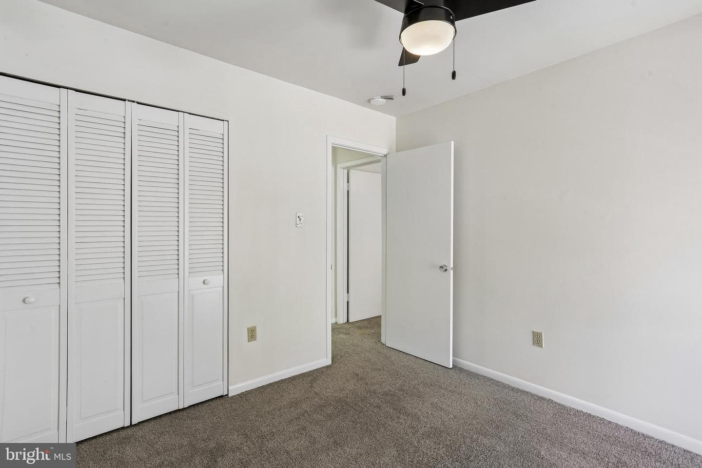 9211 Three Oaks Drive photo 36
