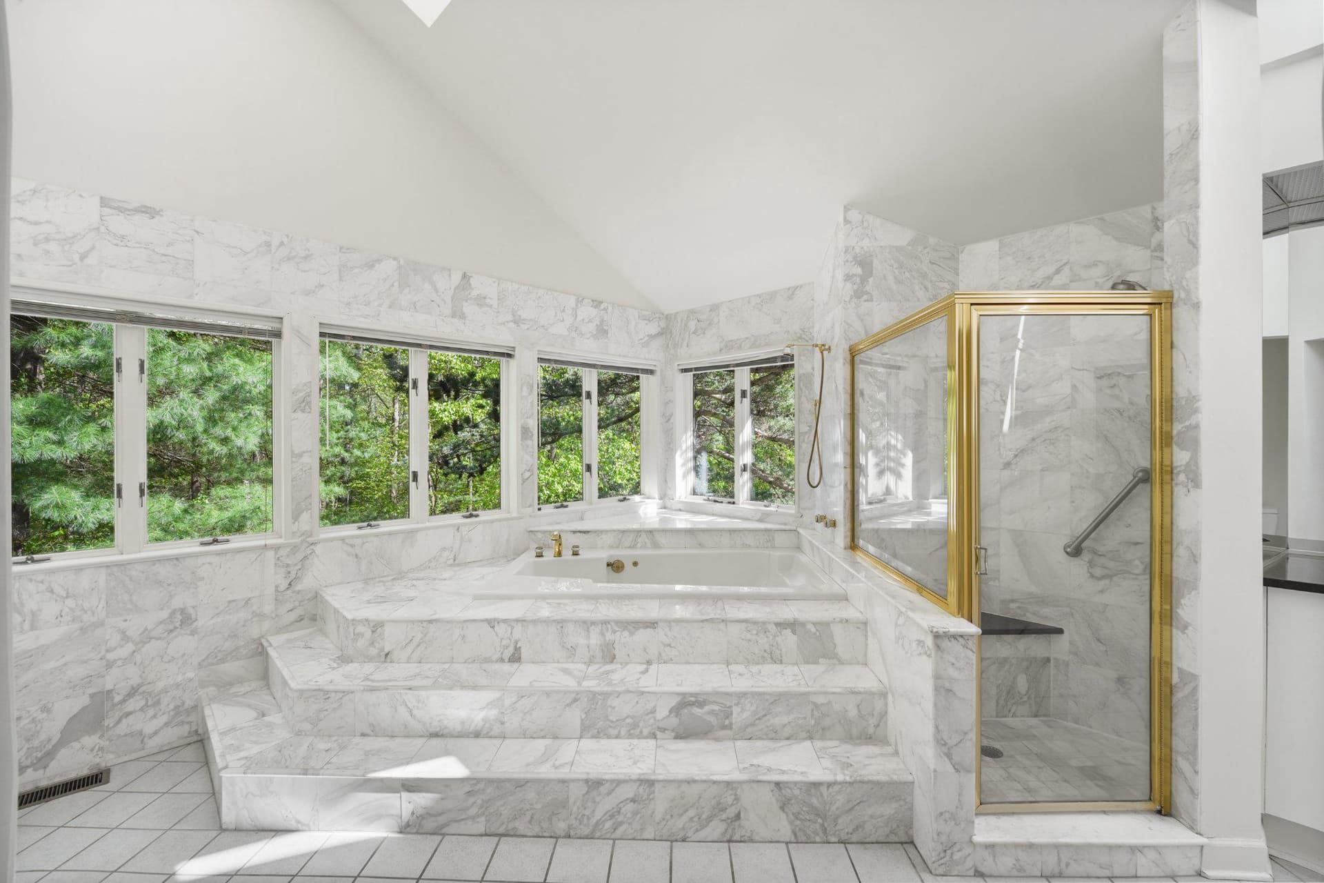 18 Pinebark Court photo 28