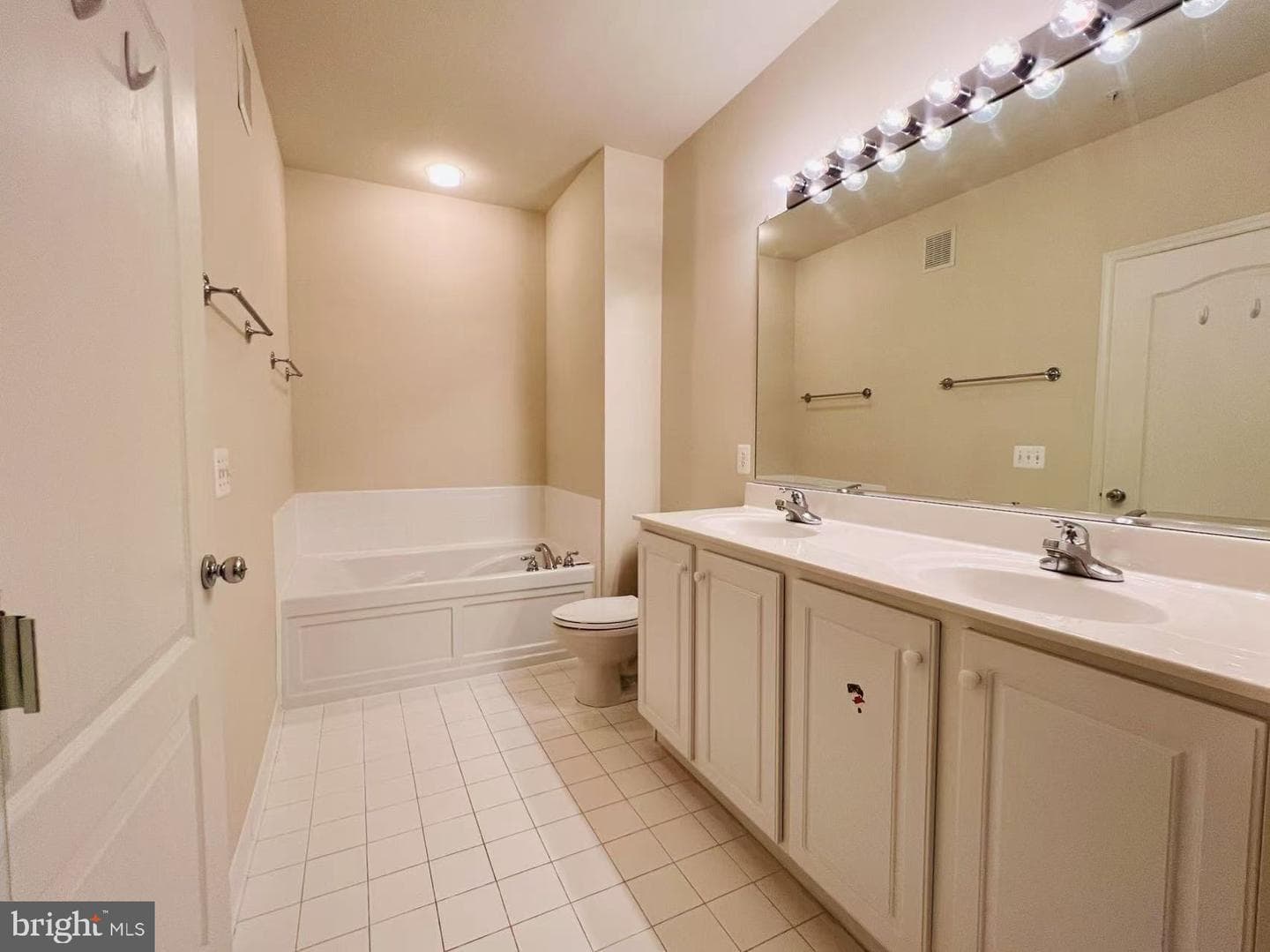 9405 Blackwell Road #307 photo 27