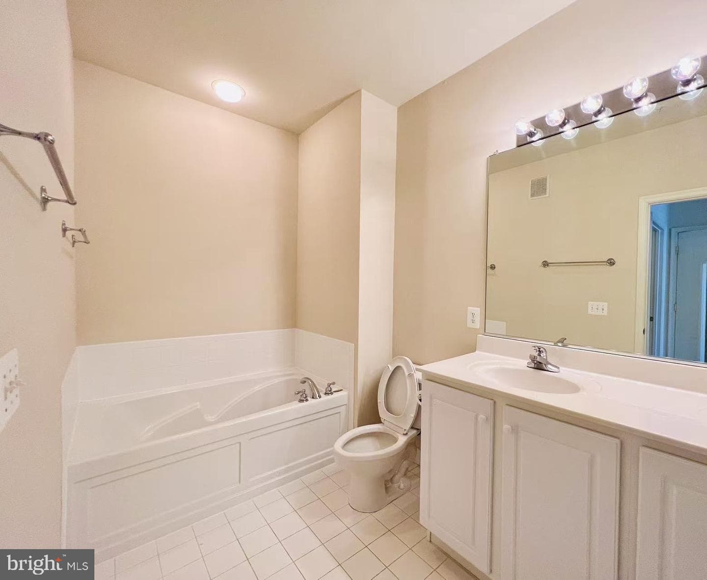 9405 Blackwell Road #307 photo 28