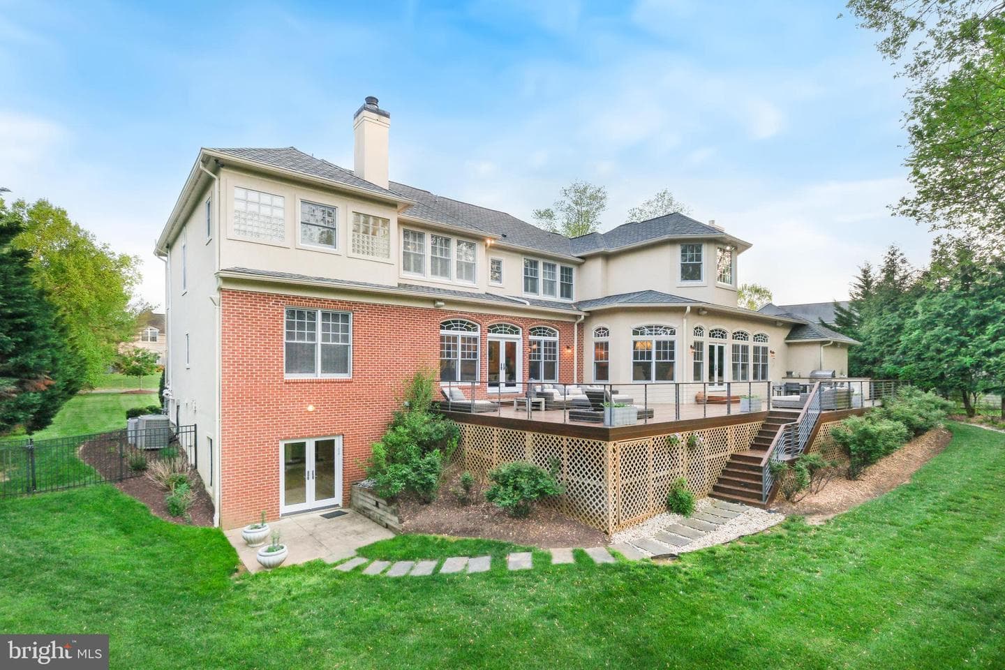 11724 Gainsborough Road photo 59